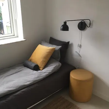 Pansiyon Med Private Vaerelser Og Delt Kokken/badrum, Sj