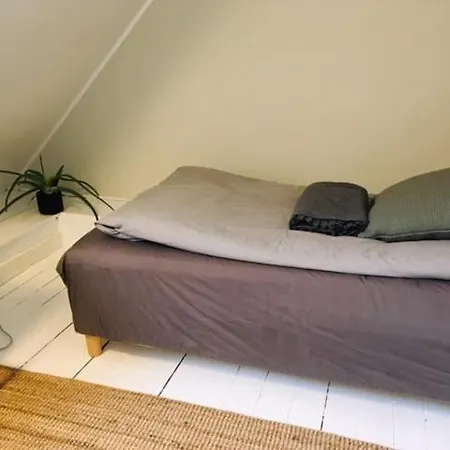 Med Private Vaerelser Og Delt Kokken/badrum, Sj Viby