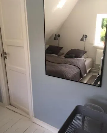 Med Private Vaerelser Og Delt Kokken/badrum, Sj Pansiyon