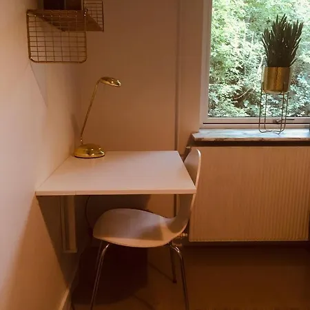 Pansiyon Med Private Vaerelser Og Delt Kokken/badrum, Sj *